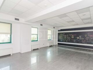 Se oferă spre chirie oficiu în Business Centru Eximbank, sectorul ...