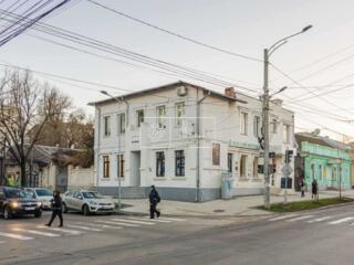 Se dă în chiriespațiu comercial în sec. Centru pe str. Alexei Șciusev 