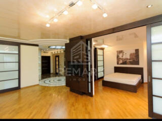 Apartament spațios cu design deosebit – rafinament și confort în ...