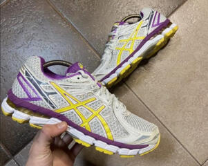 Кроссовки Asics размер 38
