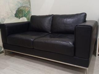 Кожаный диван
