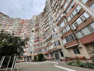 Продается отличное машиноместо в ухоженном подземном паркинге. ...