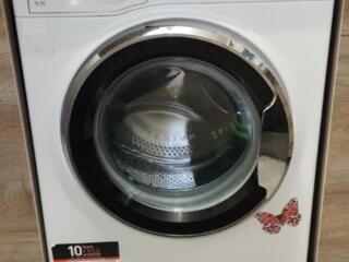 Продам стиральную машину на 8 кг Б/У