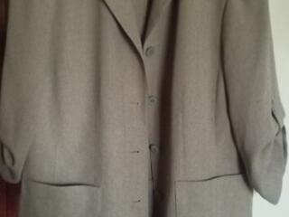 Новый женский жакет 46/48р-р, цвет хаки, полочка на подкладе.