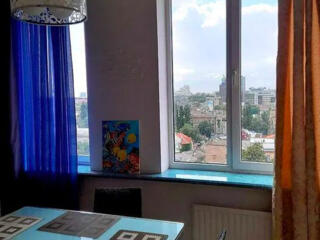 2-комн. квартира в ЖК Капитан, Базарная / Леонтовича, парк Шевченко