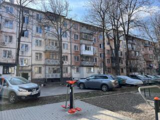 Apartament cu 2 camere, Botanica.