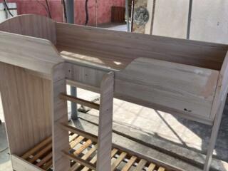 Двухъярусная кровать