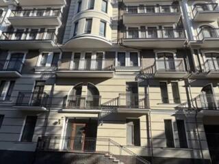 Продам квартиру 141.1 кв. м., 5/9, новый дом, жк Виндзор.