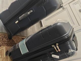 Чемодан новый