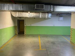 Предлагается к продаже паркоместо в 42 жемчужине на улице Генуэзская. 