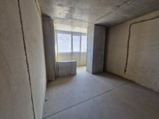 Продается просторная двухкомнатная квартира недалеко от моря в ...