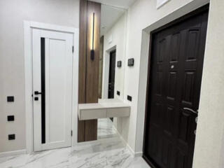 2-комнатная квартира 65 м² с евроремонтом и техникой