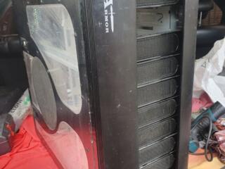 Корпус thermaltake тяжёлый, большой.