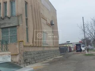 Se oferă spre chirie spațiu la prima linie pe str. Uzinelor, sectorul 
