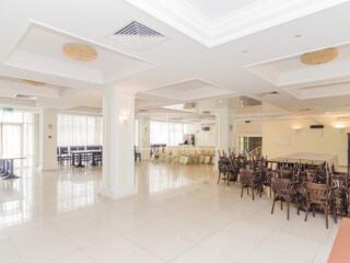 Se oferă spre închiriere spațiu comercial pe bd. Mircea cel Bătrân. ..