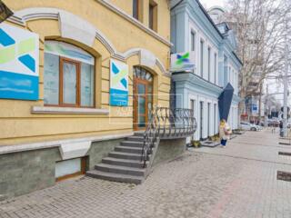 Se dă în chirie spațiu comercial în sec. Centru str. V. Alecscandri ..