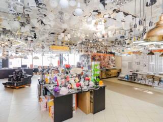 Se dă în chirie spațiu comercial de 400 m.p în sectorul Botanica. ...