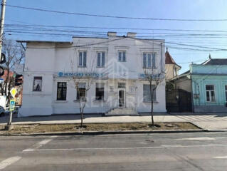 Chirie spaţiu comercial amplasat pe str. Pușkin intersectie cu str. ..