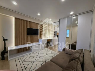 Chirie apartament cu o camera de tip studio pe str. Grenoble, ...