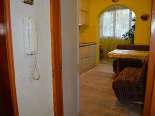 Продам квартиру 68 кв. м., 5/9, Небесной сотни пр. /Школьный Аэродром.