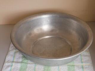 Алюминиевый таз