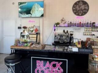 Продам Очень Красивую Барную стойку логотип можно снять самоклейка