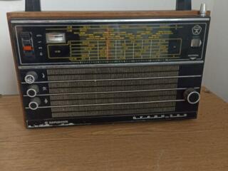 Продам радиоприемник океан 209.