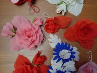 Продам украшения из цветов...