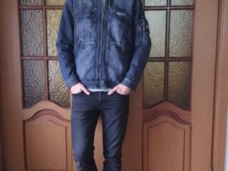 Джинсовая куртка; Брюки; Свитер -Шерсть; Пальто - Парка