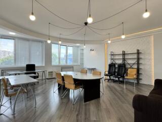 Пропонуються в оренду два офісних приміщення в Дніпровському районі, .