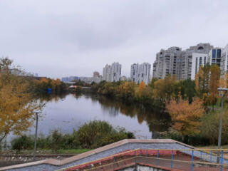 Продаётся двухкомнатная квартира. Дарницкий район, улица Драгоманова, 