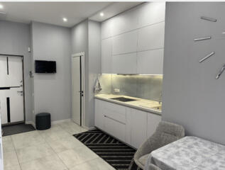 Большая 1 комнатная квартира рядом с морем.