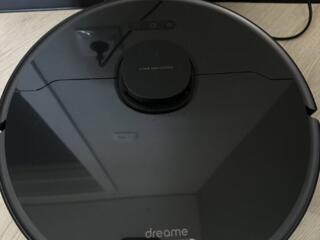 Продам робот-пылесос в отличном состоянии