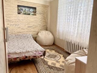 В Продаже 2-ком кв-ра 7/9-ти. эт. р-н магаз. Клио (Варница) Торг