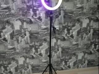 Продам лампу кольцевую