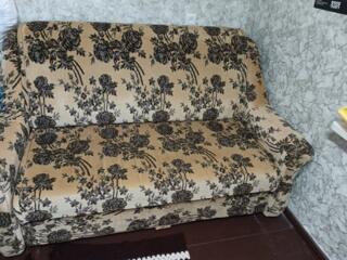 Продам диван (раздвижной) и 2 раскладных кресла