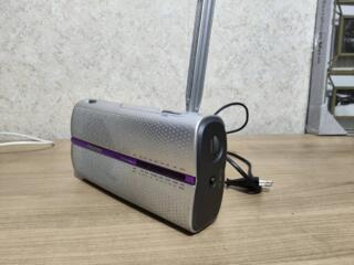 Продам отличное немецкое радио, хорошо работает цена 370 р.