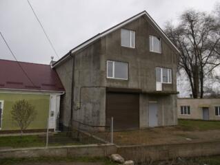 Продается новое 2-х этажное с мансардой нежилое помещение -280м2