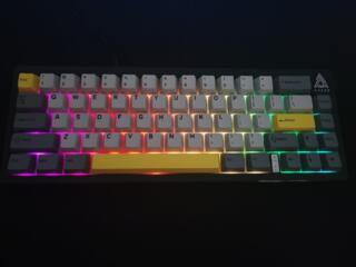 Продаю клавиатуру Ajazz AK650