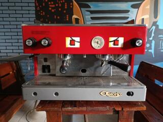 Продам кофемашину Astoria