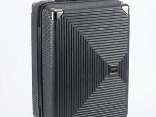 Продам новый Чемодан