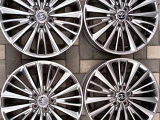 Toyota колёсные диски продам.