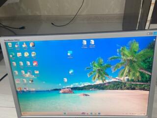 Продам отличный монитор SAMSUNG дешево, 19 дюймов, цена-150 рублей