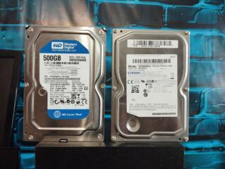 Два фирменных жёстких диска на 500 Гб.