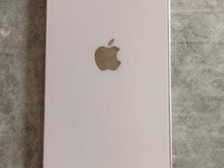 Продам Айфон 13 в отличном состоянии