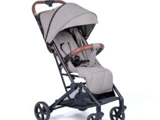 Коляска 6.5 кг. С очень мягкой амортизацией.