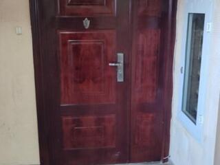 Продается входная дверь