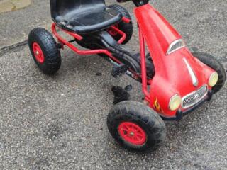 Велокар, педальная машинка