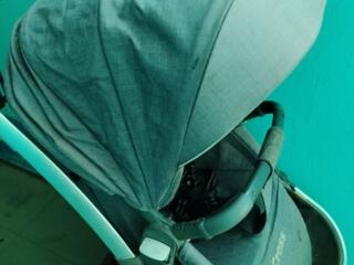 Продам прогулочную коляску