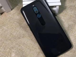 Для телефона Redmi 8 (Battery Back Cover) задняя крышка. Новая.